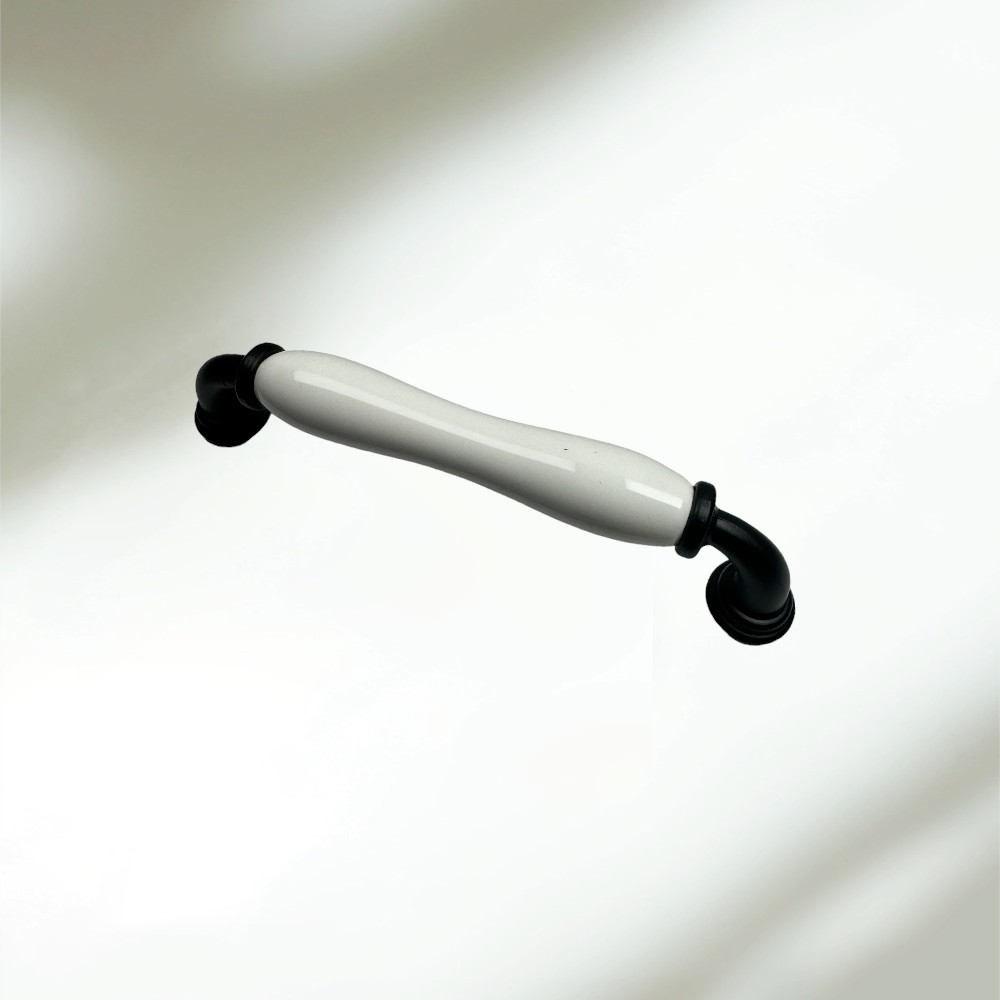 Umut Model 252 Porselen Çekme Kulplar 128 - 160 mm. Siyah