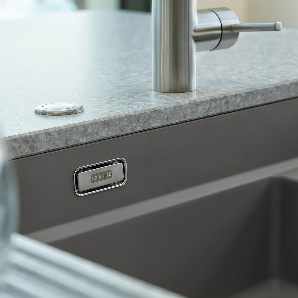 Franke Kubus 2 Stone Grey 1,5 Gözlü Tezgah Altı Granit Evye 760x460 mm